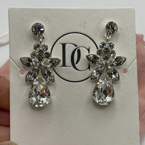 Dareth Colburn NWT Floral Pear Drop Clear Crystal Silver Bridal Prom Earrings - Picture 3 of 5